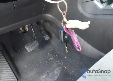 2017 Ford Escape S z USA, uszkodzony, nr VIN 1FMCU0F77HUC35615